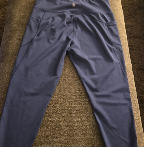 Stylish Blue Capris - Picture 2 of 4